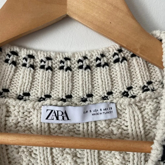 Zara Cable Knit Whip Stitch Sweater Vest Ecru Black Size Small - Picture 12 of 12
